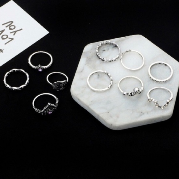 🎁 5/$35 || Gorgeous 10 Piece Ring Set - Picture 6 of 7